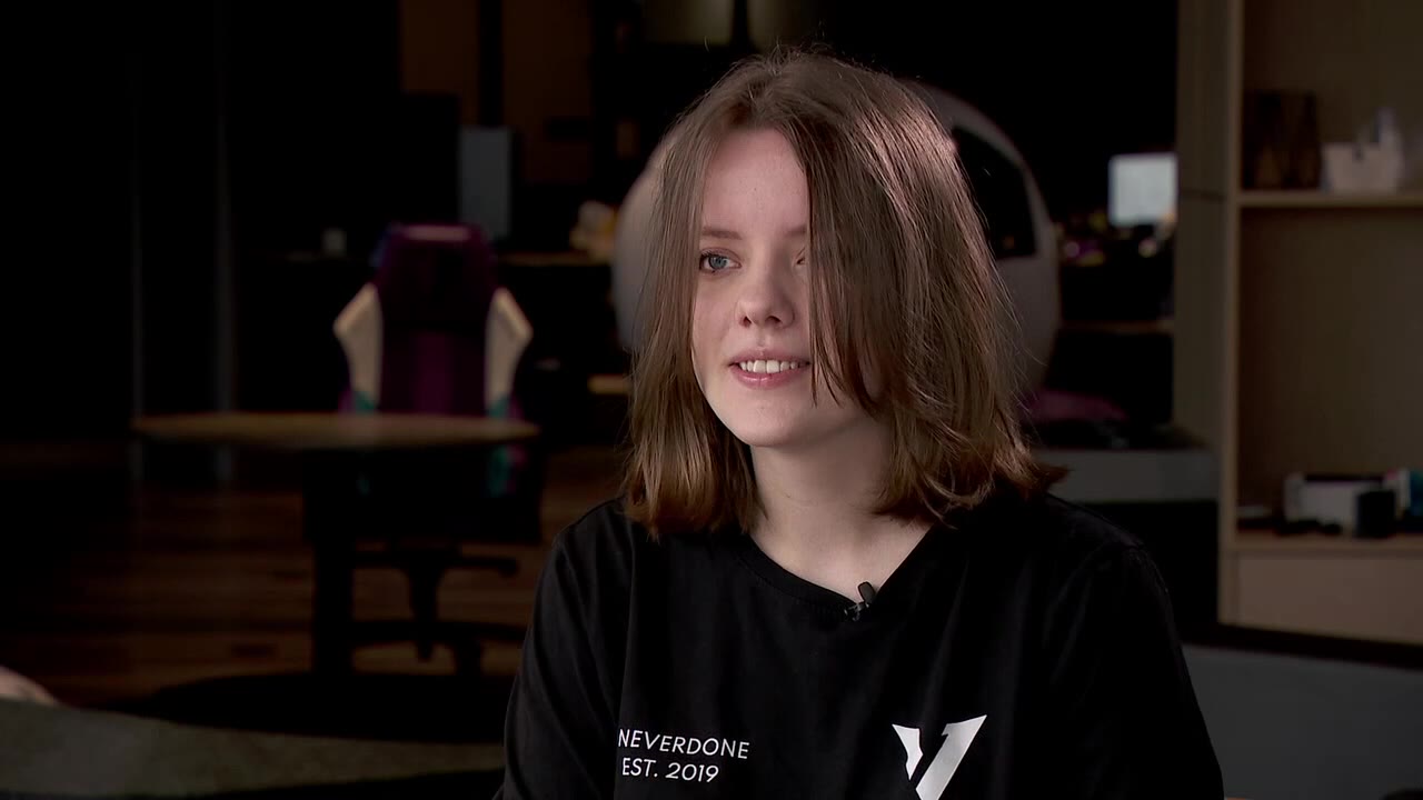 International esports pros: FOX 9 Game Room