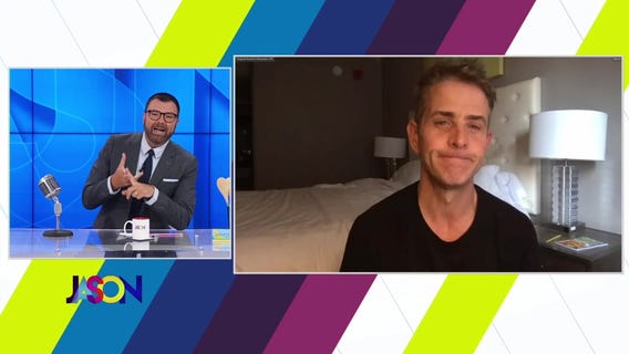 Joey McIntyre chats with Jason on The Jason Show