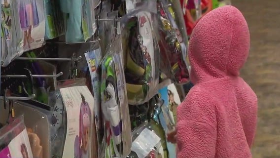 Trick-or-treaters prepare for chilly Halloween