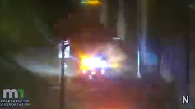 I-35W police chase ends in crash Wednesday morning