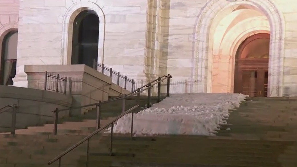 Red Bull brings snow to St. Paul for boarding competition