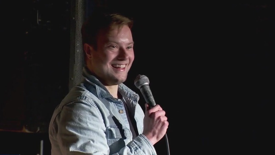 Minnesota deaf comedian has success