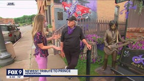 Small Minnesota town where ?Purple Rain? was filmed unveils Prince statue