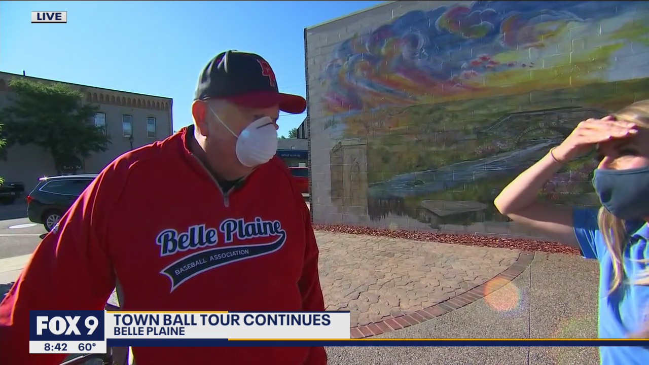 Shayne Walls talks amateur baseball with former Belle Plaine mayor known around town as Mr. Baseball