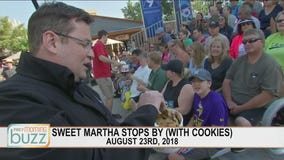Fair Flashback: Sweet Martha stops by with cookies (and Keith drops one!!!)