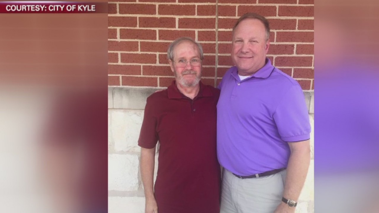 Injured cyclist meets rescuers