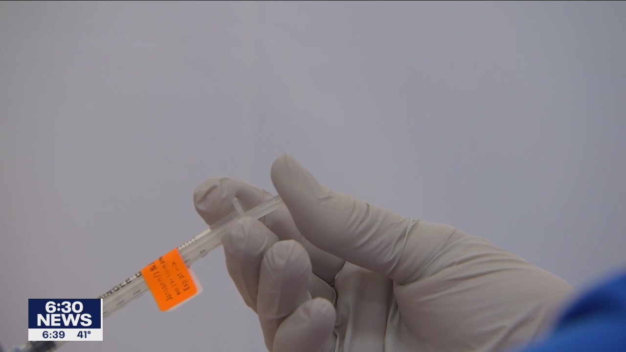 Brooklyn Center vaccine clinic expands access to anyone 65 and older