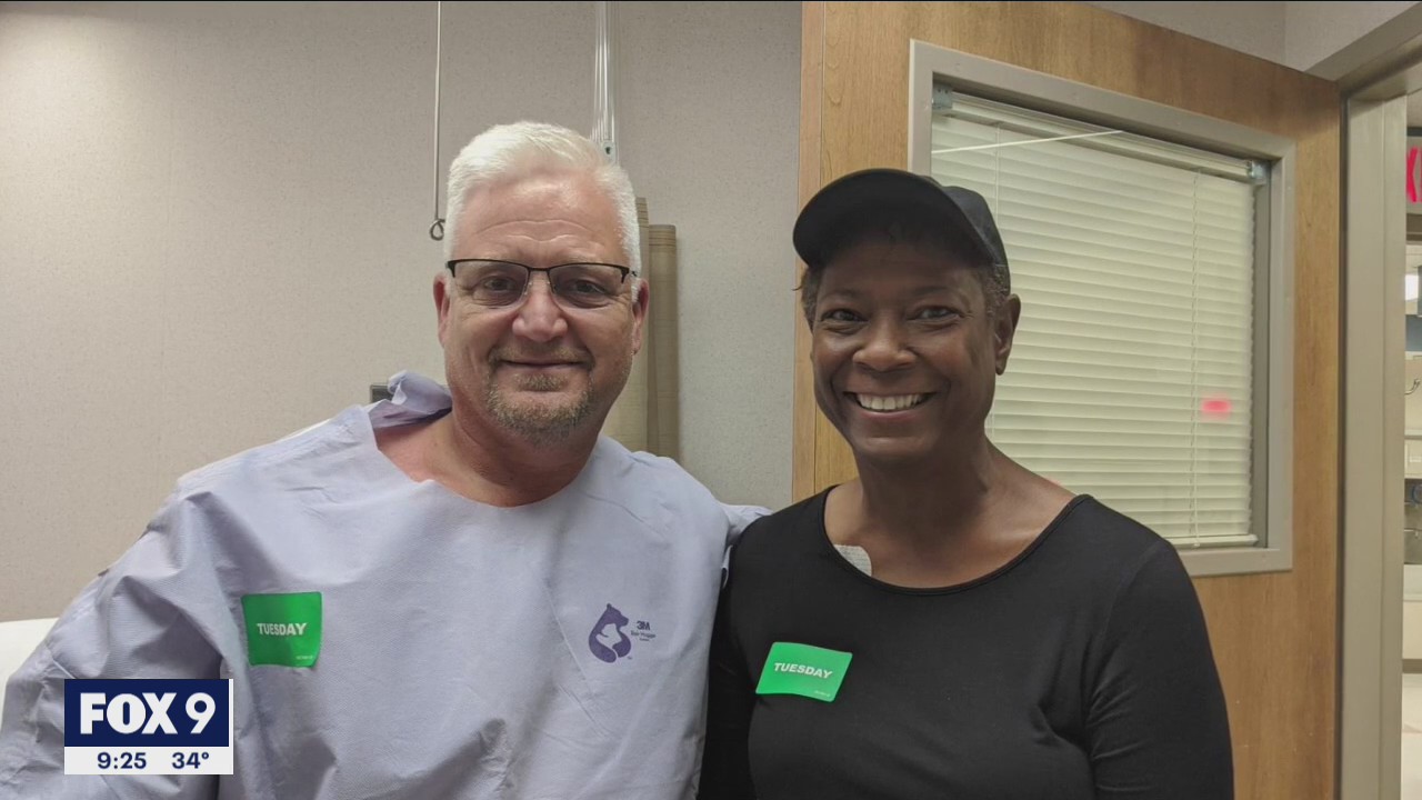 Chance conversation brings strangers together for kidney donation