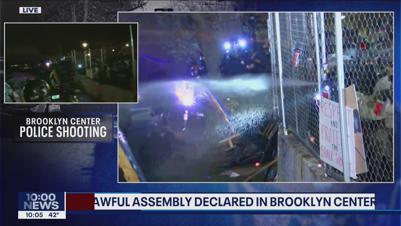 Law enforcement give dispersal order, use spray at 4th night of Daunte Wright protests