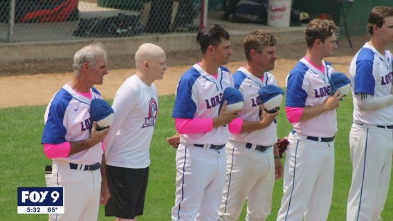 Loretto Larks dedicate game to player battling cancer