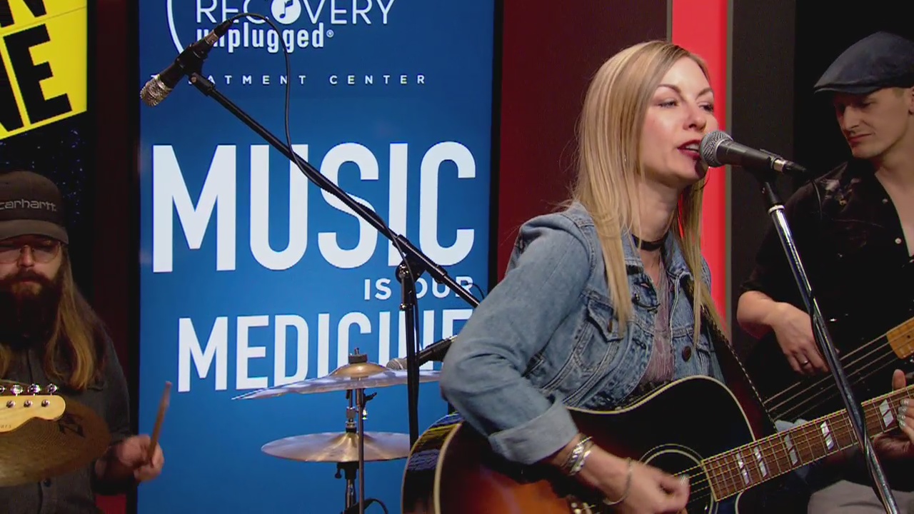 Music in the Morning: Robynn Shayne