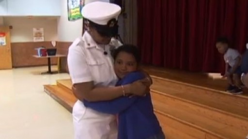 Navy mom surprises daughter in Hutto