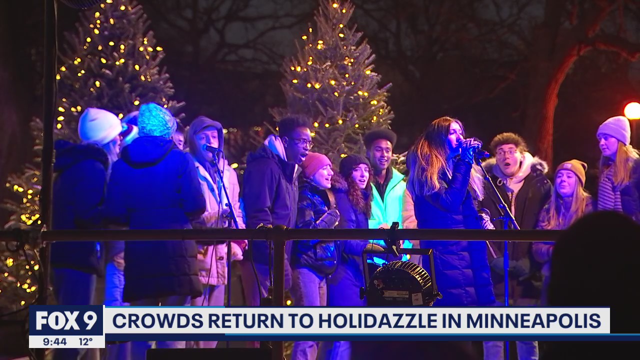 Crowds return to Holidazzle in Minneapolis