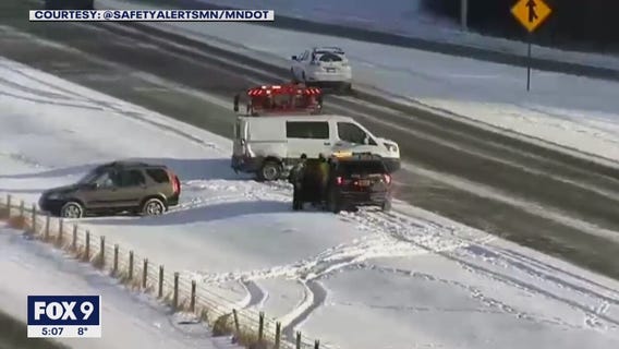 Tow truck driver narrowly escapes crash in Eagan, Minn.