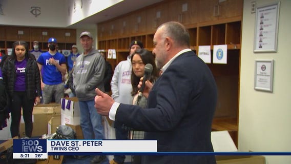 Minnesota Twins make equipment donation