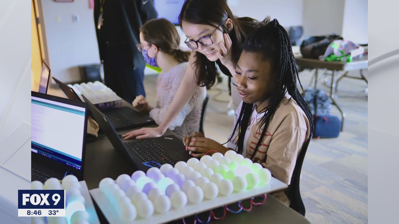 U students help get girls interested in STEM