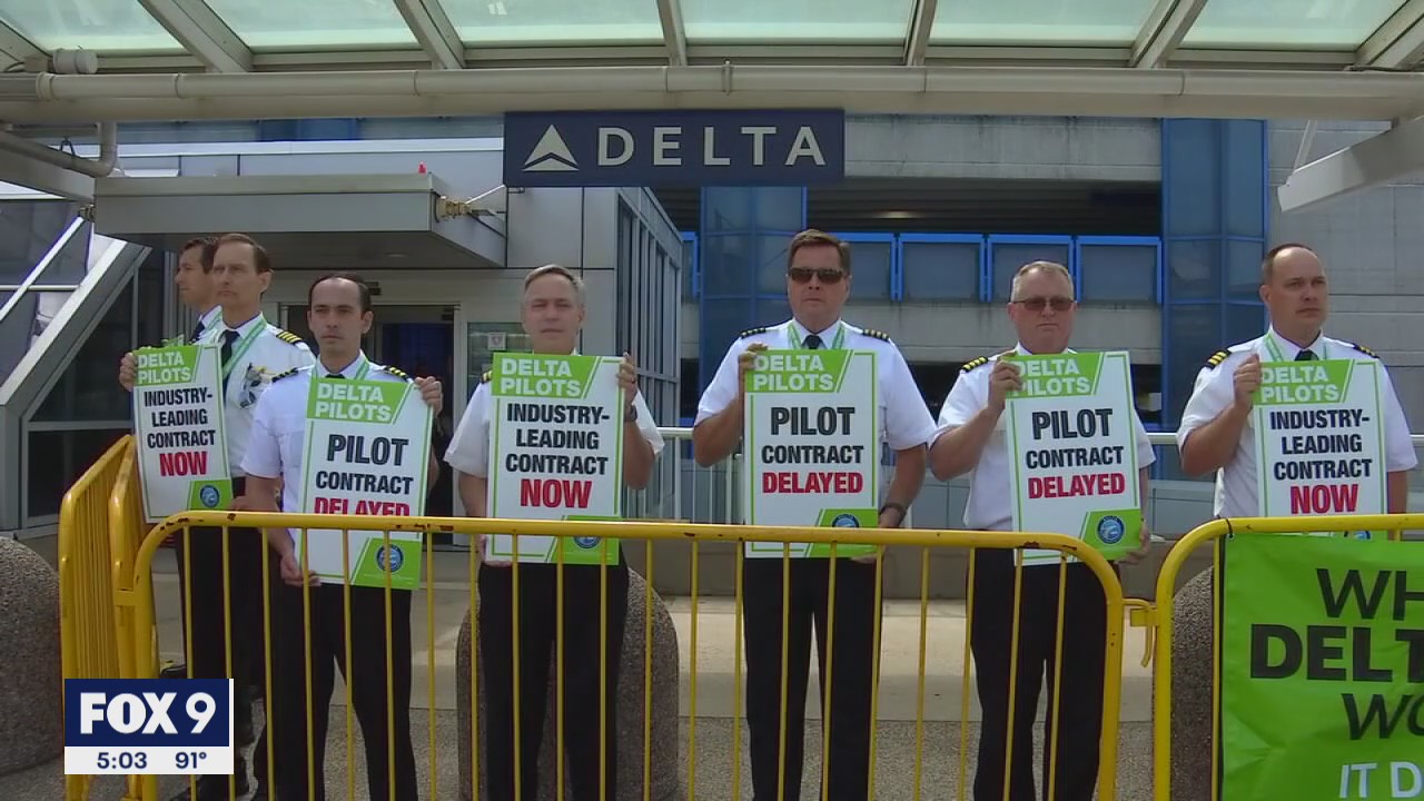 Delta pilots picket at MSP Airport as busy travel weekend approaches