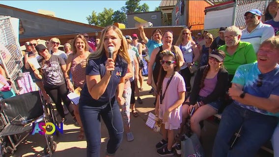 Child gets real with Kendall and Jason at the Minnesota State Fair