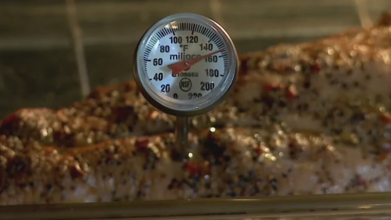 Super Bowl party food safety