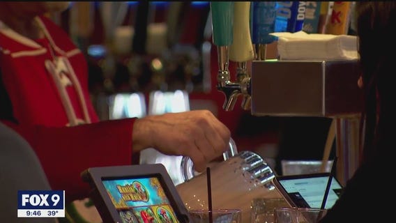 Fans, bars don't like late start for Wild, Wolves