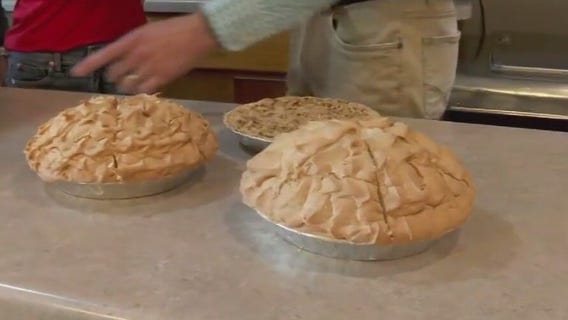 Charlie's Cafe in Freeport: Town Ball Tour