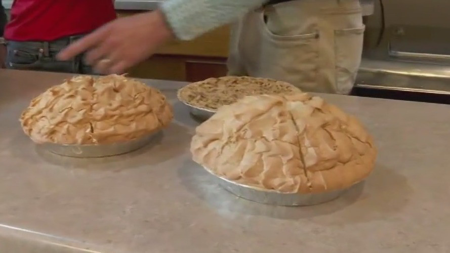 Charlie's Cafe in Freeport: Town Ball Tour