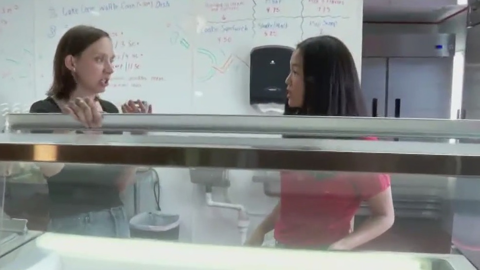 Oak Station Coffee & Cone in Freeport : Fox 9 Townball Tour