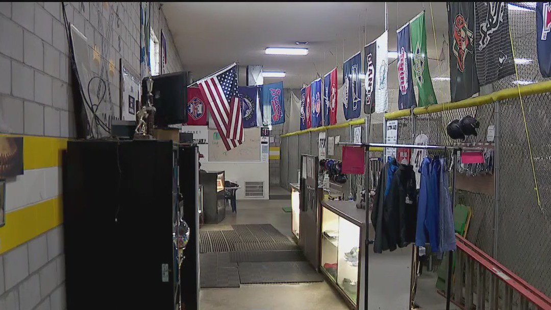 Residents supporting Triple Crowning Cages