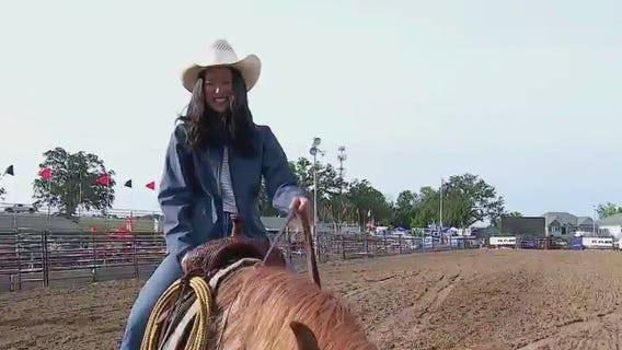 FOX 9's Se Kwon shows off skills at Hamel Rodeo