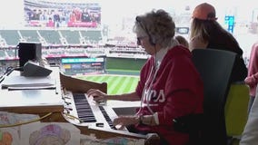 Twins organist prepares for postseason