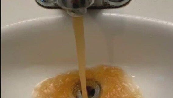 Henderson residents concerned with rusty water