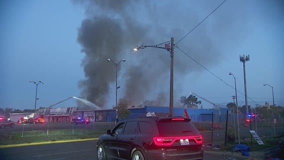 Lake Street Kmart fire [RAW]