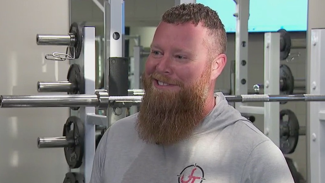 Farmington mayor challenges pro wrestlers