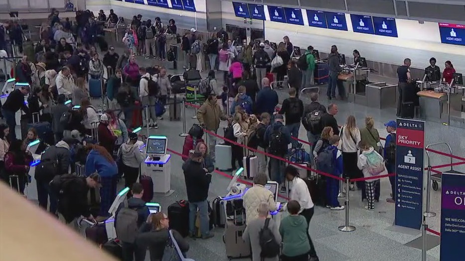 MN travelers get out before spring snowfall