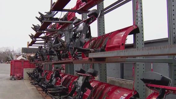 Twin Cities crews out prepping roads for snow