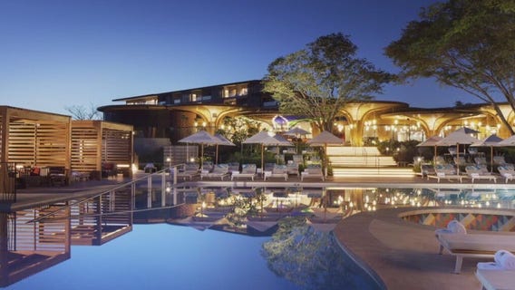 Troubles trail Minnesota travel agent