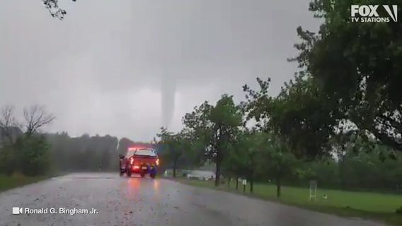 Tornado captured on video near Red Oak, Iowa [RAW]