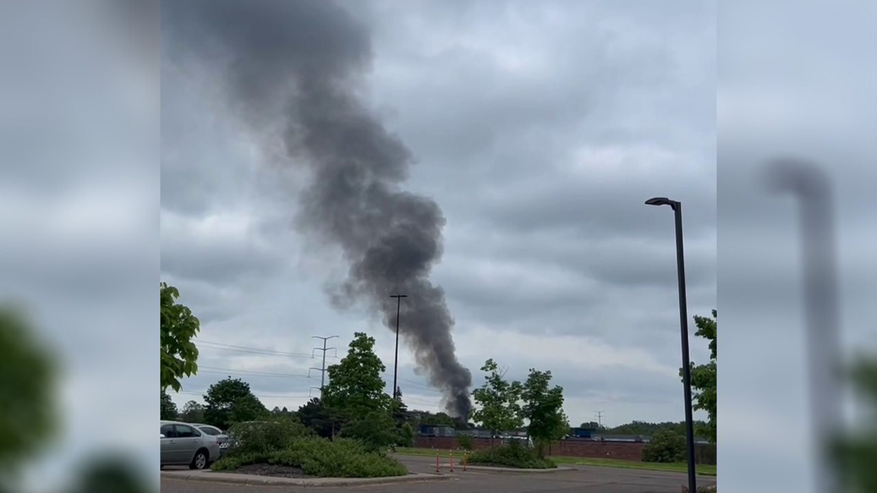 Smoke plume from Eden Prairie twin home fire
