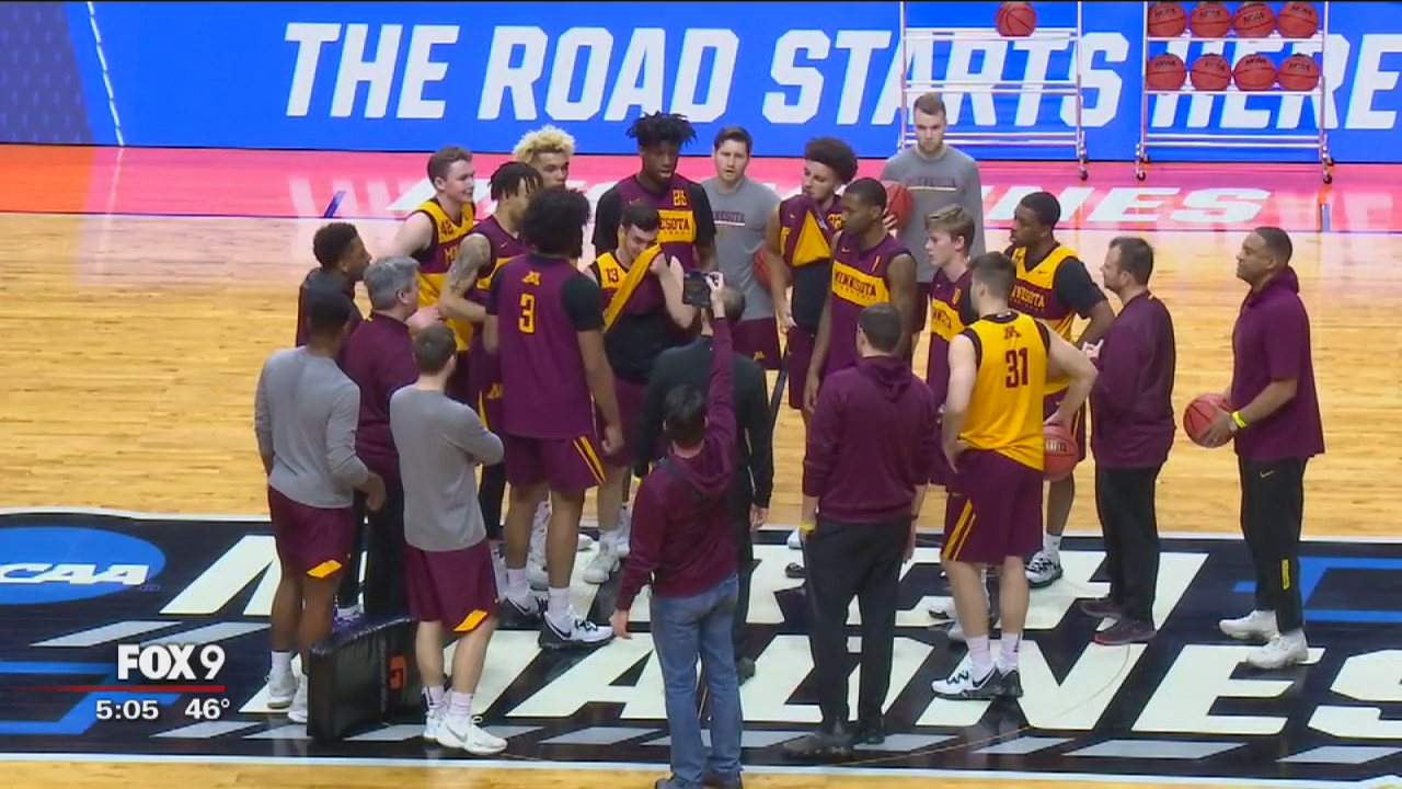 Gophers practice in Des Moines ahead of NCAA tournament