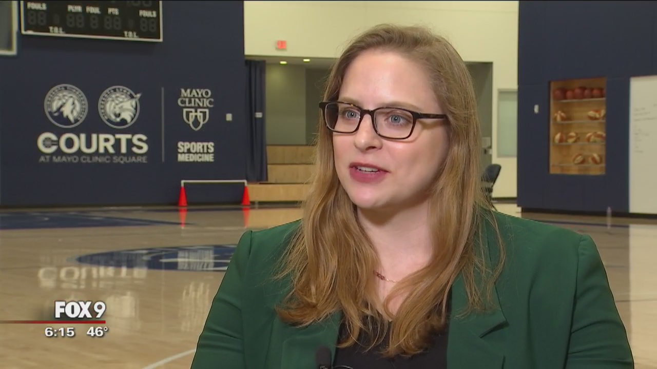 Lynx hire first woman play-by-play announcer