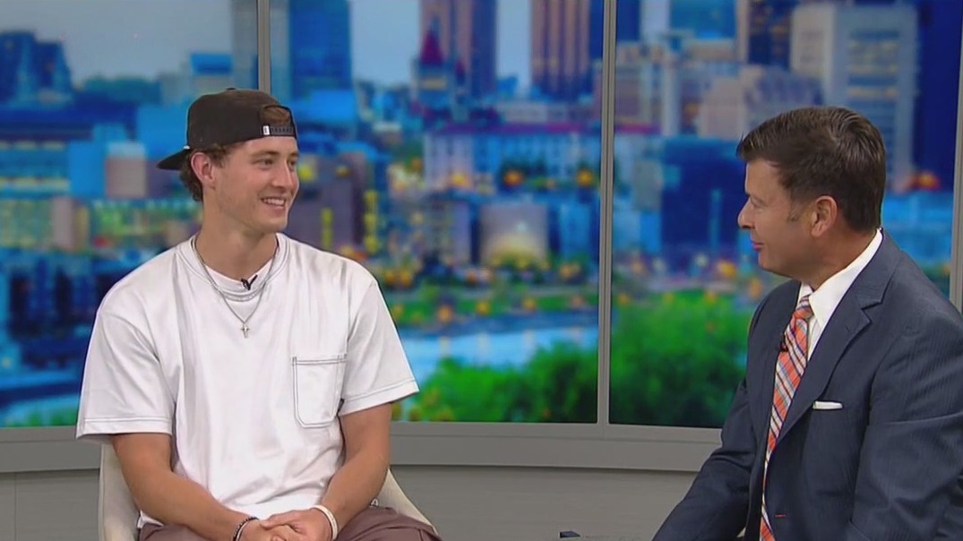 Former Vikings player talks music, upcoming show