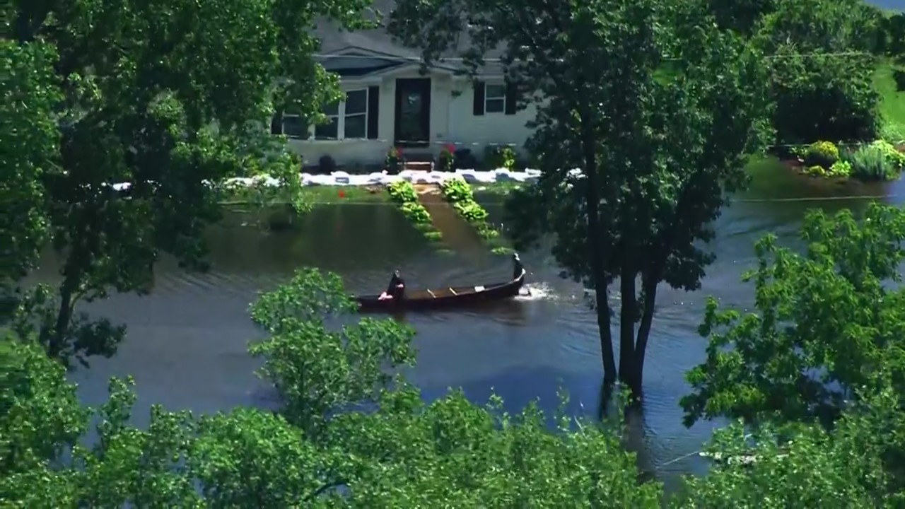 SkyFOX over floodwaters in Waterville, Minnesota [RAW]
