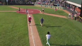 FOX 9 Town Ball Tour: Ian Leonard races mascots