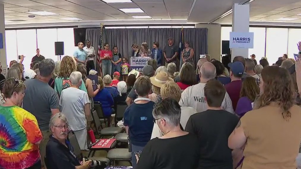 Walz, MN Democrats rally for Kamala Harris