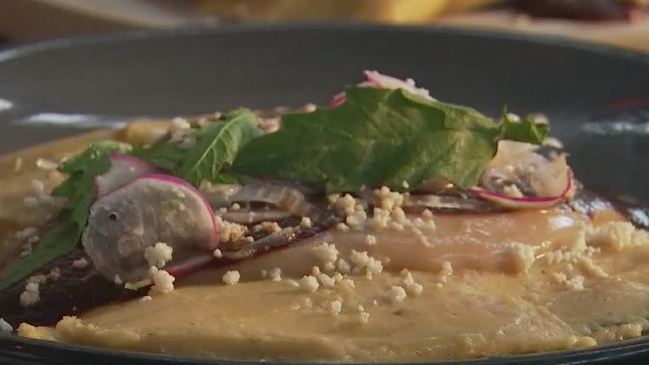 Making holiday tamales with La Condesa