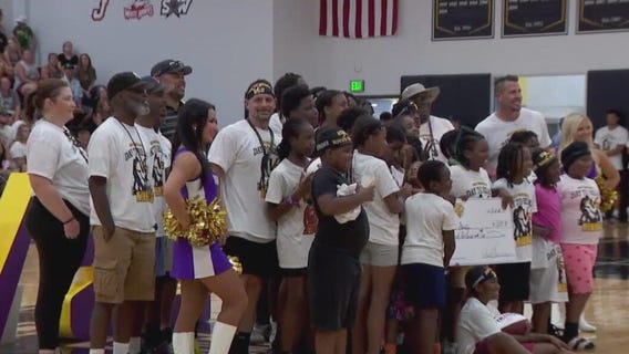 Chad Greenway hosts 'Day to REACH' football camp