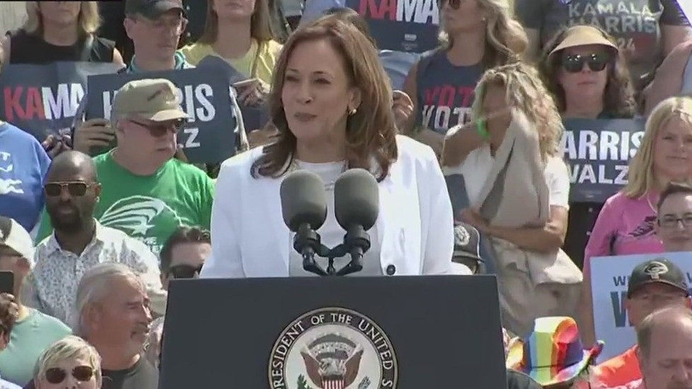 VP Kamala Harris rallies in Eau Claire, Wisconsin [FULL SPEECH] | FOX 9 ...