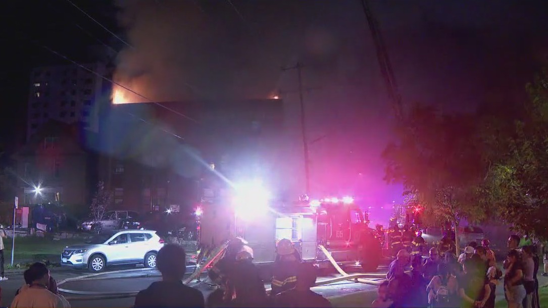 4 hospitalized in Minneapolis apartment fire | FOX 9 Minneapolis-St. Paul