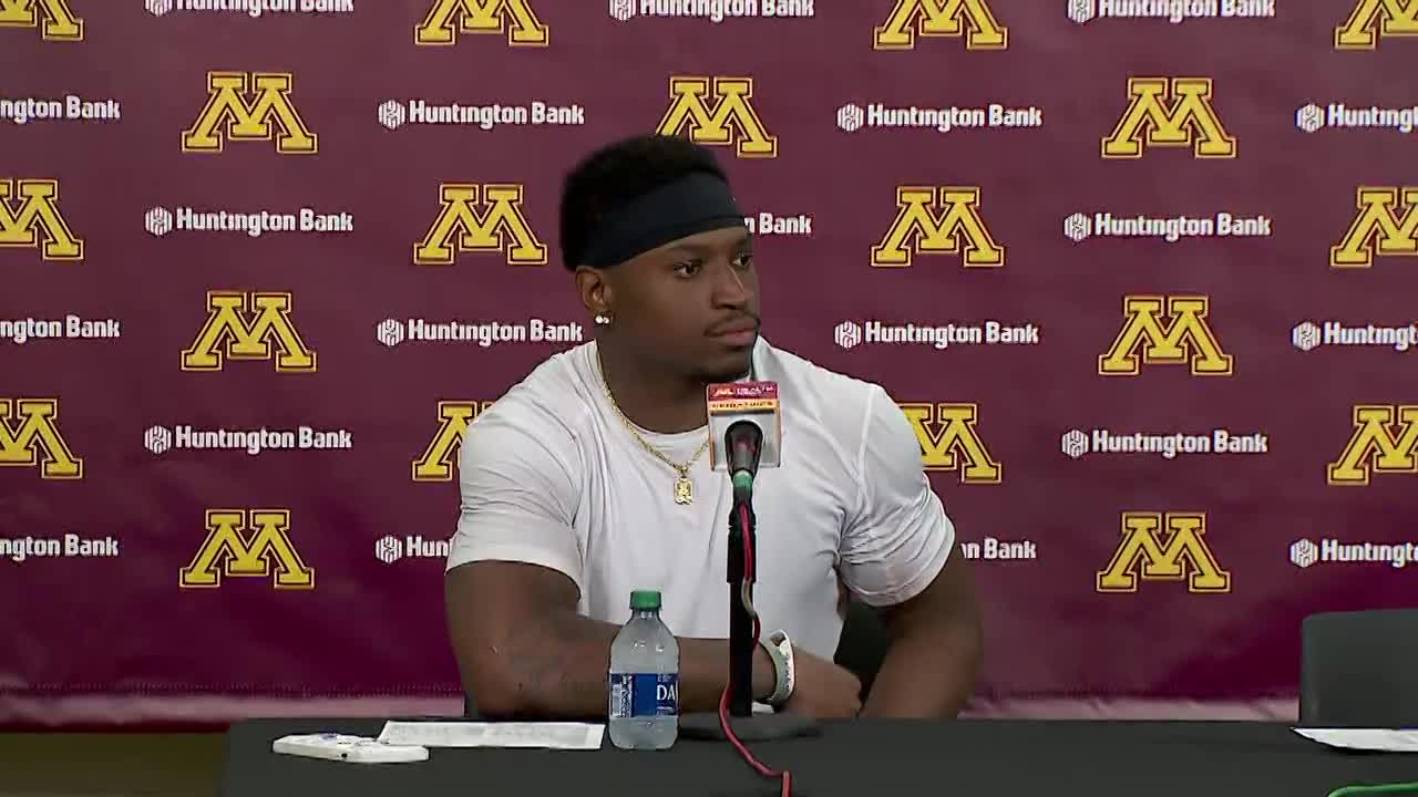 Gophers players react after loss to North Carolina