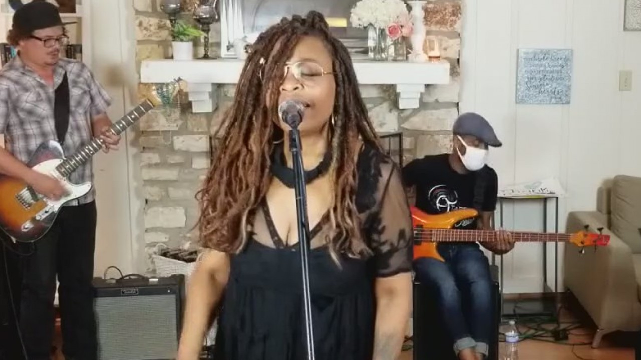 Music in the Morning: Courtney Santana